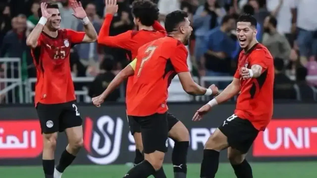 تردد نايل سات لنقل مباراة مصر وروسيا الودية يتصدر الاهتمام